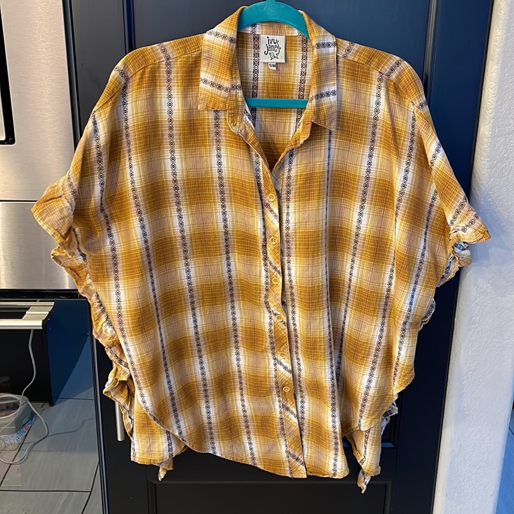 Super cute fall boutique plaid from Ivy Jane